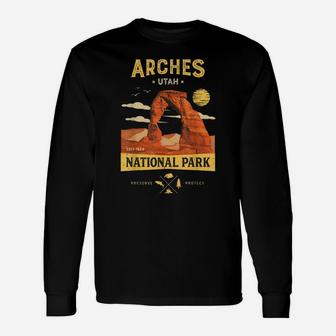 Arches National Park T Shirt Delicate Arch Vintage Utah Gift Unisex Long Sleeve | Crazezy DE