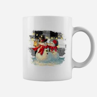 Snowman And Snowwoman Cute Couple At Christmas Coffee Mug | Crazezy DE