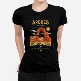 Arches National Park T Shirt Delicate Arch Vintage Utah Gift Women T-shirt | Crazezy DE