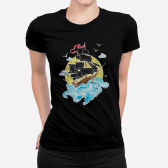 Vintage Sailing Gift For Men Women Kids And Sailors Women T-shirt | Crazezy