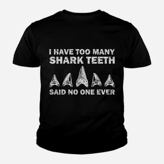 Cool Shark Teeth Collector Gift Funny Shark Teeth Hunting Youth T-shirt | Crazezy DE
