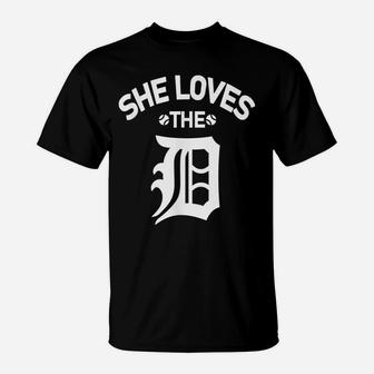 Funny She Loves The Detroit D Classic Varsity Style Baseball T-Shirt | Crazezy UK