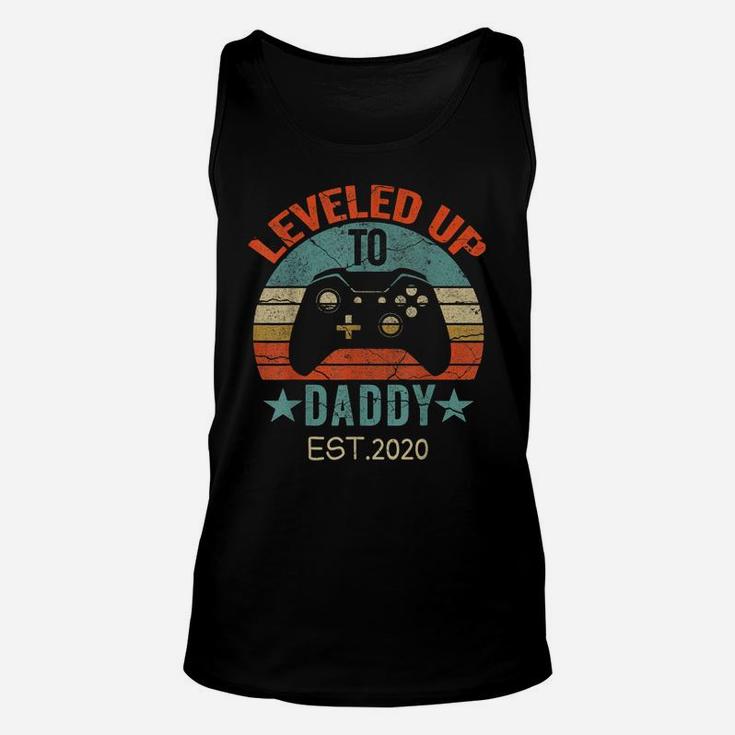 Promoted To Daddy Est2020 Vintage Men Leveled Up To Daddy Unisex Tank Top