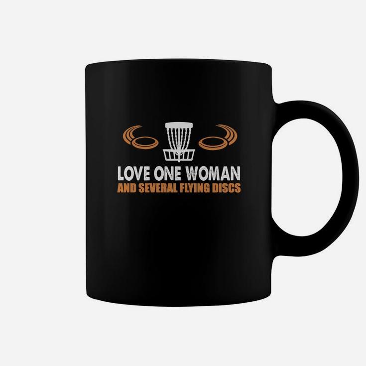 Disc Golf-love One Woman And Several Flying Discs Coffee Mug