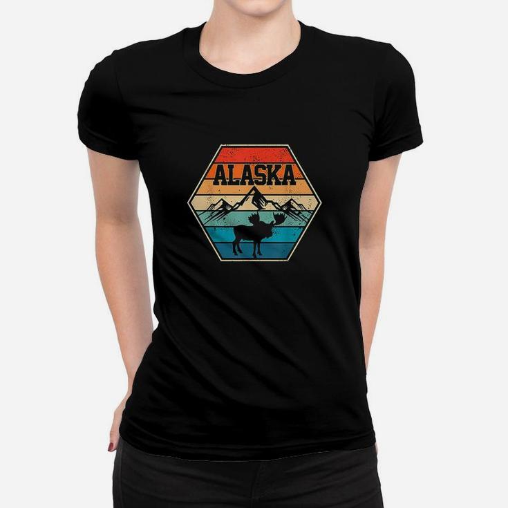 Alaska Usa Mountain Hiking Vintage Retro Gift Women T-shirt