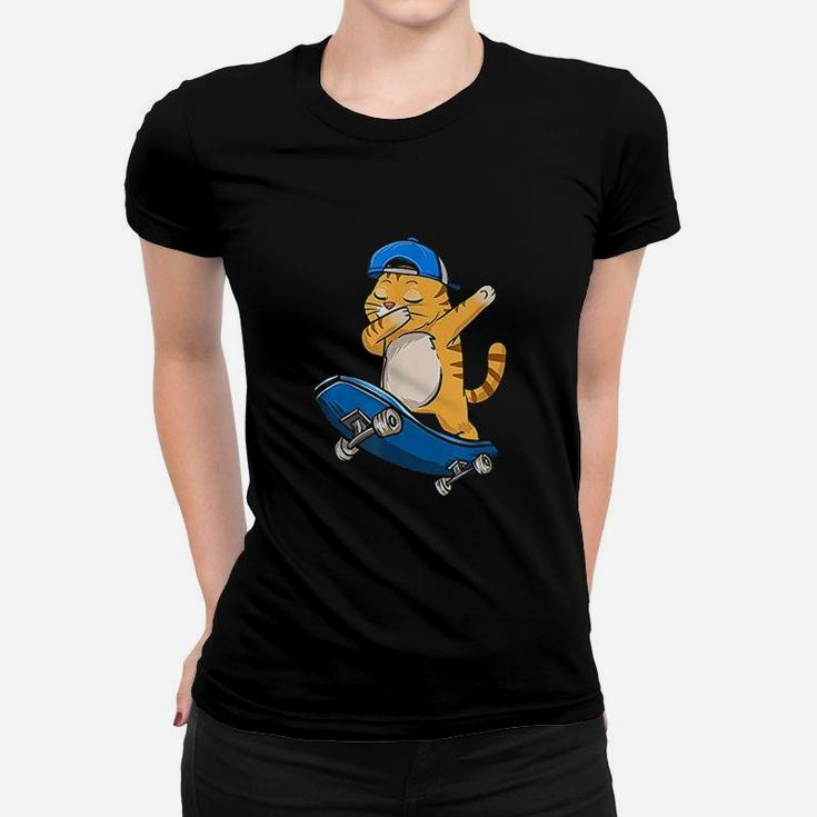 Cat Dab Dabbing Lover Loves Hat Skateboard Lovers Women T-shirt