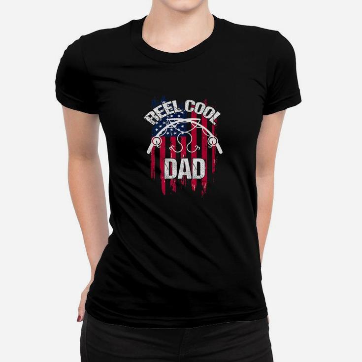 Reel Cool Dad Fishing Daddy Gift Rod Flag Bass Fish Women T-shirt