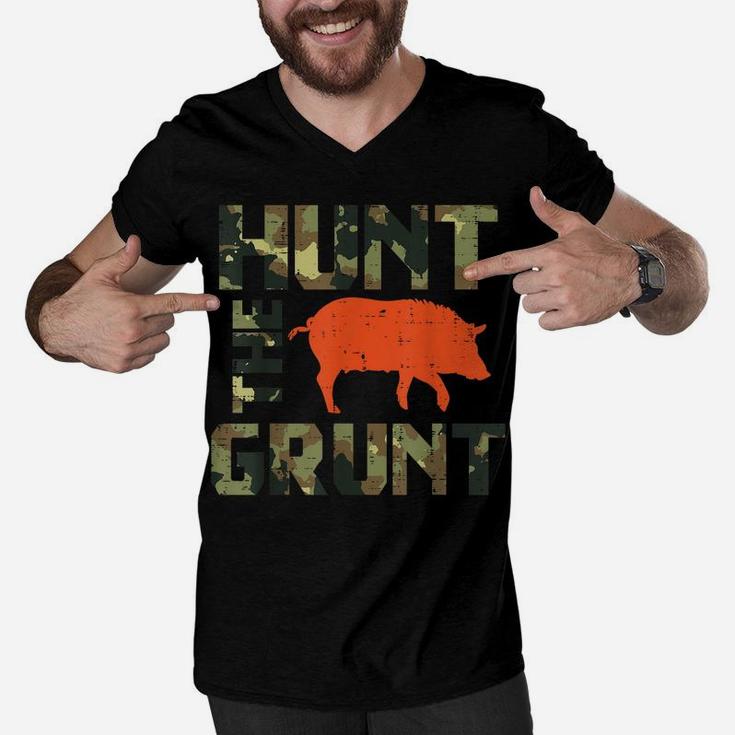 Camo Hunt The Grunt Hog Vintage Wild Boar Hunting Hunt Dad Men V-Neck Tshirt