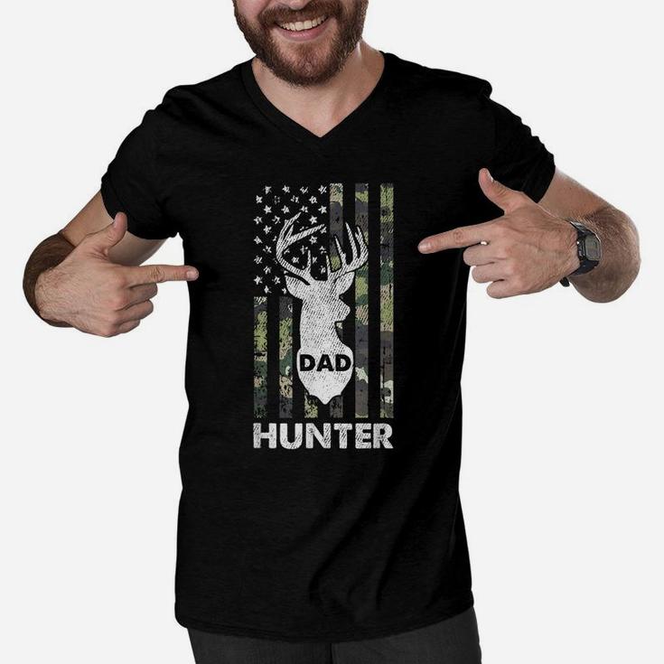 Mens Deer Hunter Dad Fathers Day Hunting American Flag Camo Papa Men V-Neck Tshirt