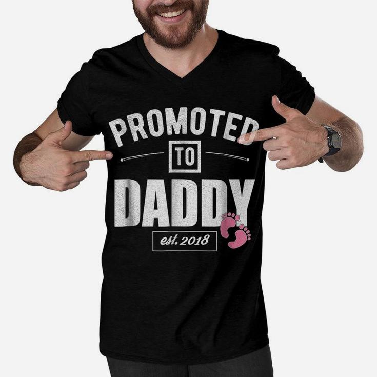 Mens Vintage Promoted To Daddy Its A Girl 2018 New Dad Shirt Men V-Neck Tshirt