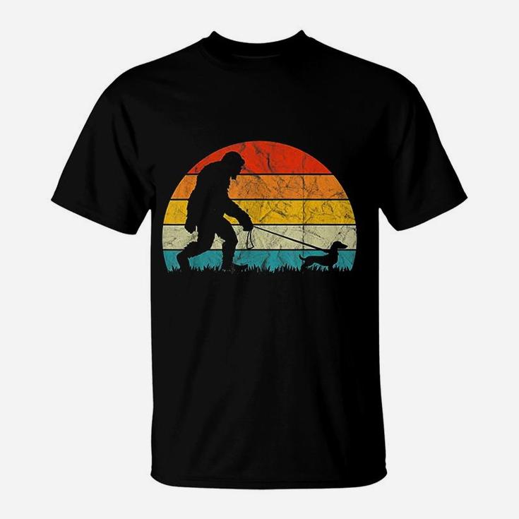 Bigfoot Walking Dachshund Dog Training Puppies Mom Dad Gift T-Shirt